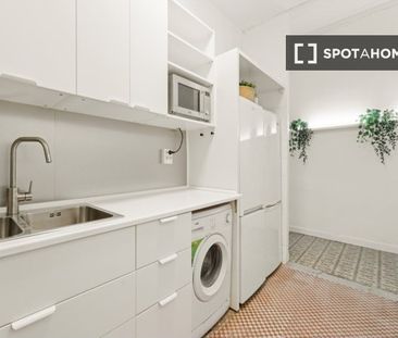 barcelona, Catalonia 08009 - Photo 1