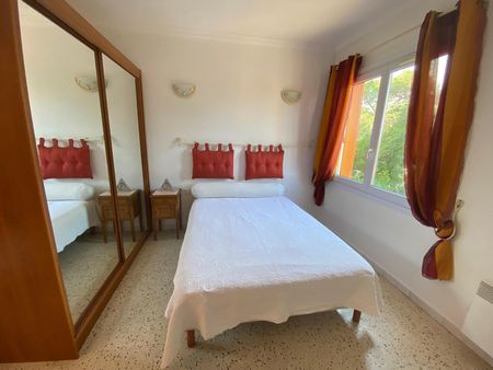 Location Appartement 2 pièces 45m² ST AYGULF 83370 - Photo 4