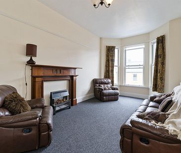 Flat 4, 49 High Street, - Photo 2