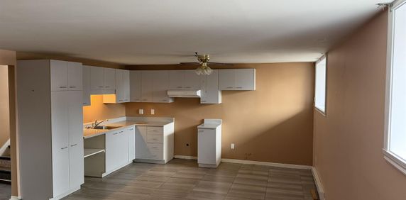 Saint-Constant – Appartement 4 1/2 à louer – Demi sous-sol – Calme et paisible – Accès terrain et accès terrasse - Photo 2