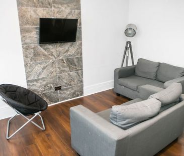 Trelawn Place, Headingley, Leeds - Photo 3