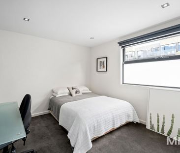 Spacious, Bright and a short stroll to Edinburgh Gardens - Photo 4