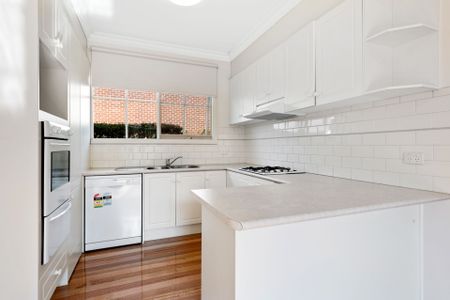 1/10 Illawarra Road, Balwyn North, VIC 3104 - Photo 5