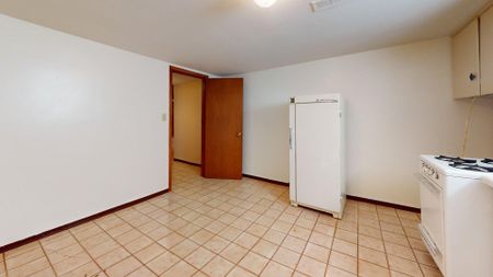 For Lease - 124 Wyndale Drive, Toronto, Ontario - Photo 5