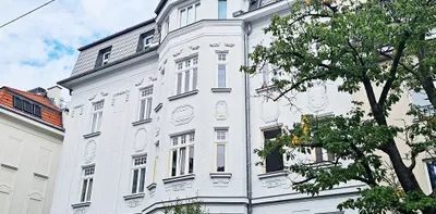 GOLTZGASSE, gepflegte 66 m2 Altbau, 2 Zimmer, Extraküche, Duschbad, Parketten, 1. Liftstock, S-Bahn Oberdöbling - Photo 2