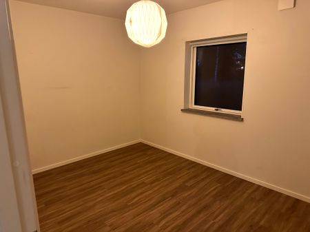 Lunda, Knivsta - Photo 2