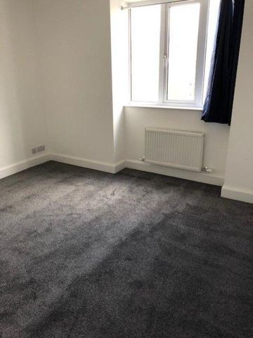 6 bedroom flat to rent - Photo 4