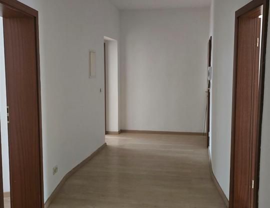 Schöne renovierte, helle 4-Raum-Wohnung in zentraler Lage! - Foto 1