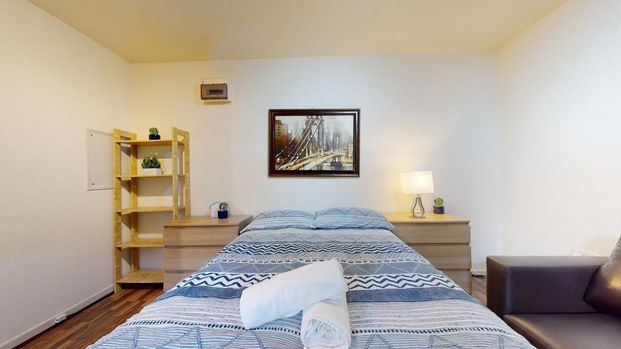 Studio to rent - Photo 1