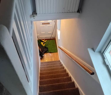 2 bedroom flat to rent - Photo 2