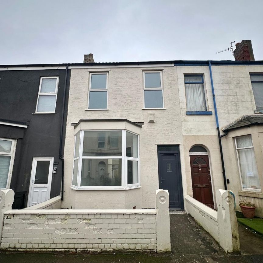 4 bedroom House To Let - Photo 1