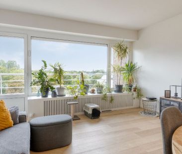 Appartement te huur in Sint-Andries voor € 850 met 1 slaapkamer - Photo 2