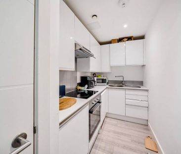 Studio to rent - Photo 3