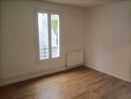 Location Appartement 2 pièces 44m² CAHORS 46000 - Photo 2