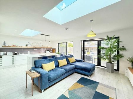 2 bedroom detached house to rent - Photo 5