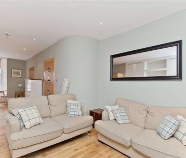 A fantastic furnished flat that is situated in the heart of Edinbur... - Photo 3