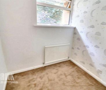 3 bedroom end of terrace house to rent - Photo 4