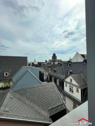 Exklusives Wohnen mit Loftcharakter und Blick über die Dächer der Neuen Altstadt - Photo 1