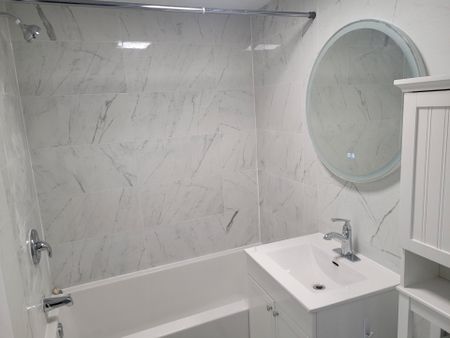 2105 Av. Beaconsfield Montréal (Côte-des-Neiges, QC H4A - Photo 2