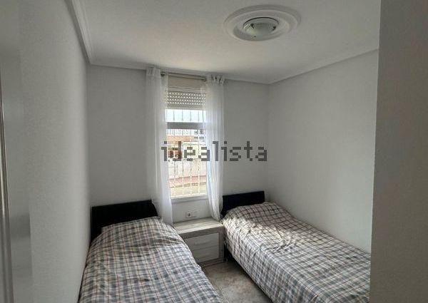 Alquiler de piso en Calle Rias Bajas, 3