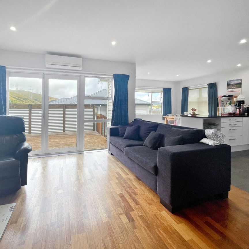 Welcome to 70 Waverton Terrace, Churton Park. - Photo 1