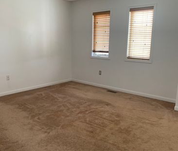 For Lease - 50 Toscana Drive, Whitby, Ontario - Photo 6