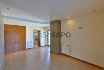 Apartamento T2 para alugar na Amadora