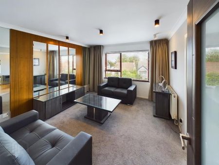 2 De Beere Court, Finaghy, Belfast, BT10 0DF - Photo 3