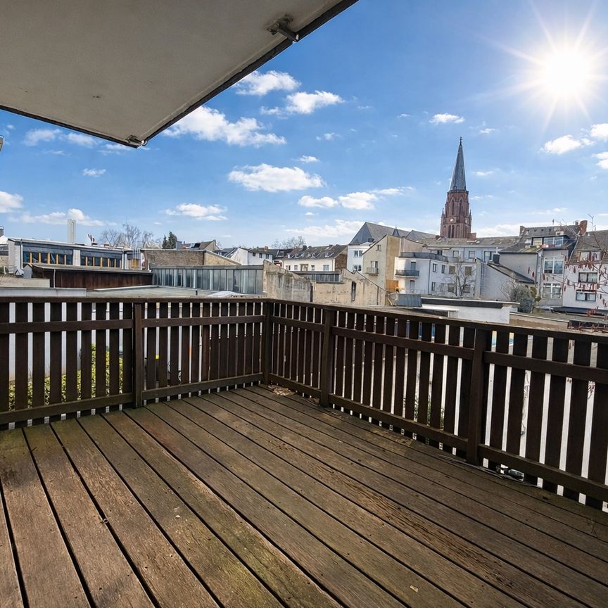 FRISCH RENOVIERTE 4-ZIMMERWOHNUNG MIT BALKON IN KREFELD ZU MIETEN! - Photo 1