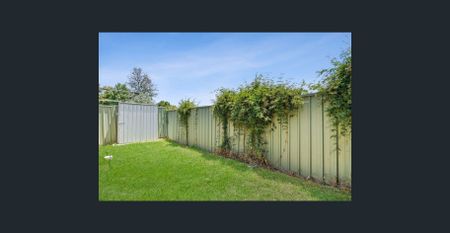 Spacious private granny flat with water included - Photo 5