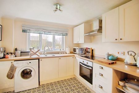Wood Hall, CB11, Saffron Walden - Photo 5