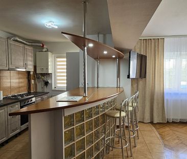 Inchiriez apartament de 3 camere,situat in Cartierul Vasile Aaron,et.1 - Photo 4