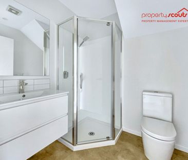 Like New in Westgate! - Photo 6