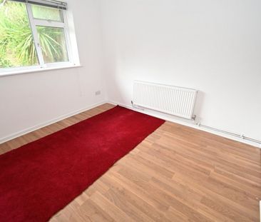 Newton Close, Slough, Berkshire,SL3 - Photo 3