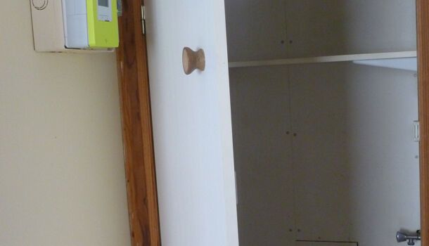 Appartement 2 pièces 34m2 REIMS 500 euros - Photo 1