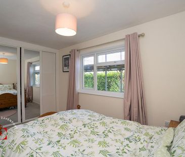 2 bedroom maisonette to rent - Photo 5