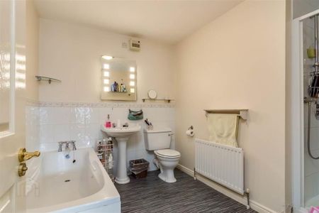 37 Clarendon Quay, 2 Pilot Street, Belfast, BT1 3AG - Photo 5