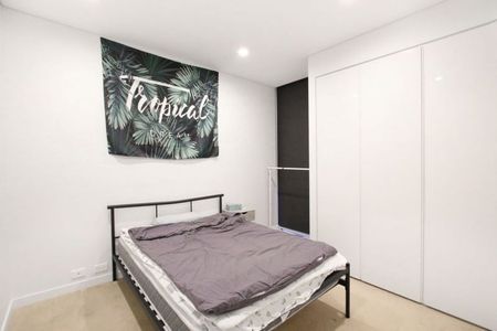 SPACIOUS ONE BEDROOM APARTMENT AT THE DUO BUILDING - Photo 2