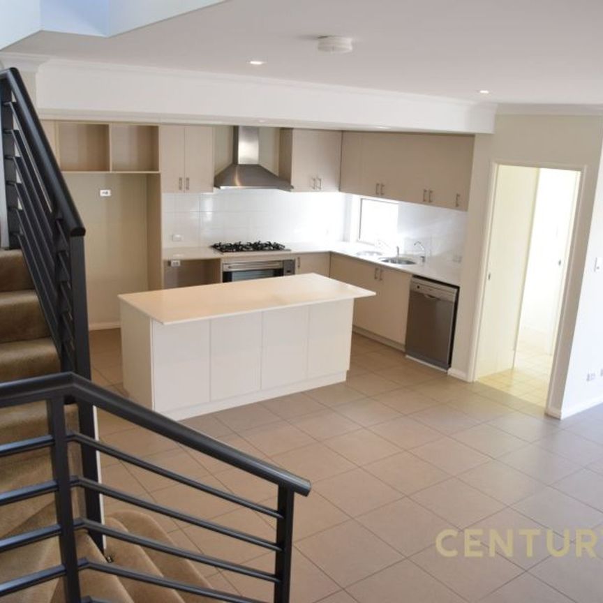 Spacious Unfurnished 3-Bedroom 2 Bath Home for Rent in Charming Rivervale - Photo 1