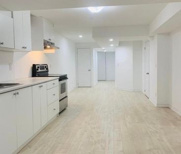 For Lease - 3355 Equestrian Crescent, Mississauga, Ontario - Photo 3