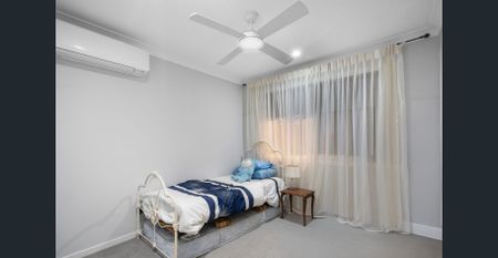 Family Home with solar and extra space for trailer, boat or caravan - Photo 4