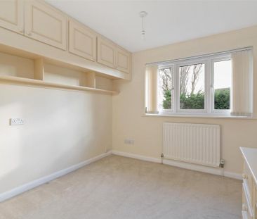 4 bedroom detached house to rent - Photo 6