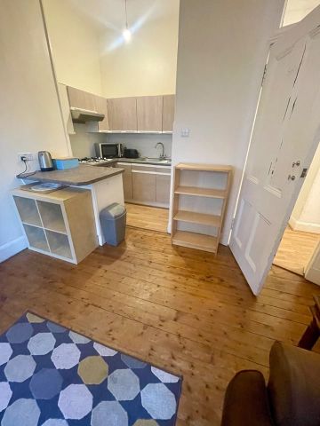 1 Bed Flat, Dickson Street, EH6 - Photo 5