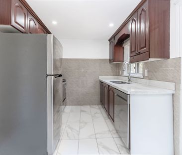 For Lease - 59 Burkwood Crescent, Toronto, Ontario - Photo 2
