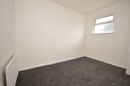 2 bedroom terraced house - Photo 3