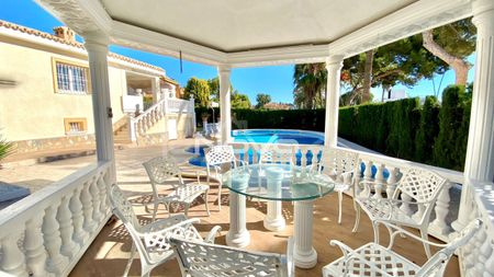 Incredible villa 1 minute from La Zenia be - Photo 4