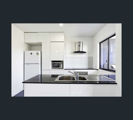 Room 3 - 2/484 Wynnum Road, Morningside, Qld 4170 - Photo 1