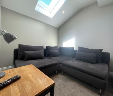 5 bedroom terraced house to rent - Photo 2
