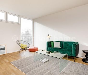 Global Chic - Photo 2