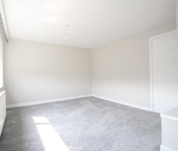 2 bedroom semi-detached house to rent - Photo 2